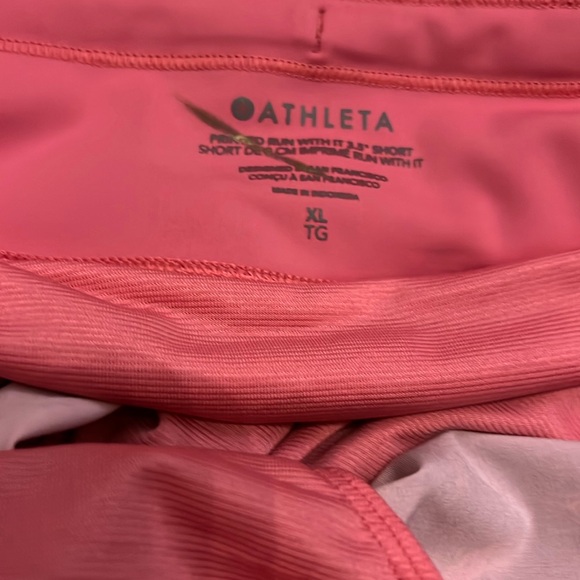 NWOT Athleta Printed Mesh Racer Run Short 3.5 Short - Picture 2 of 4